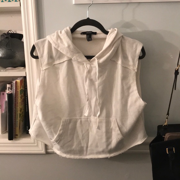 Forever 21 White Cropped Sleeveless Sweatshirt - Picture 3 of 4